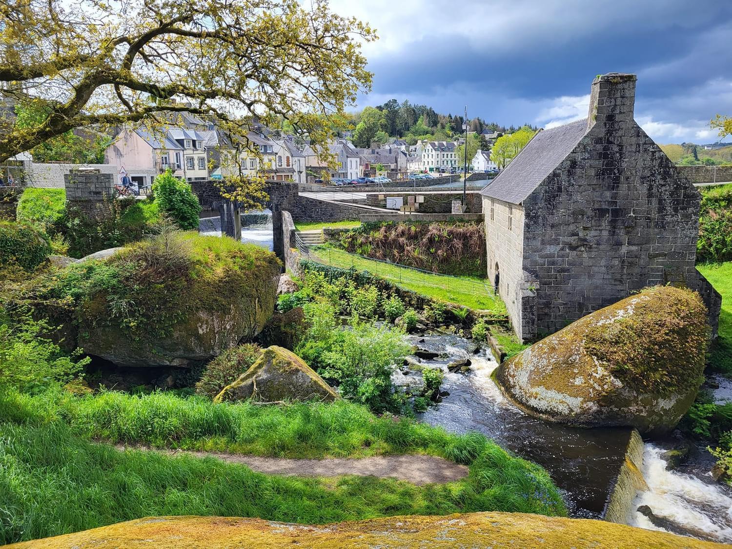 Fontaine Blanche River View, Large Patio & Garden In Central Brittany With Starlink Wifi Treffrin Eksteriør bilde